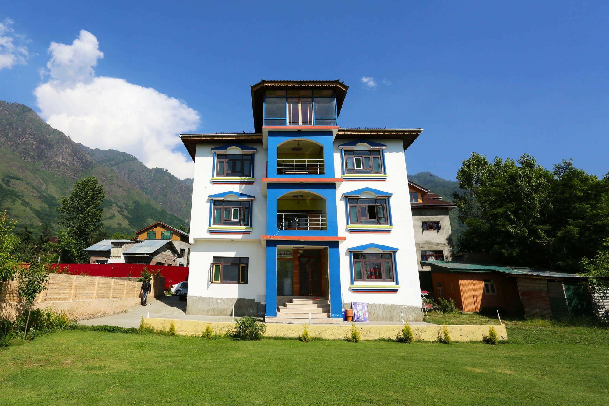 Super Oyo Hotel El Classics Srinagar  Exterior photo